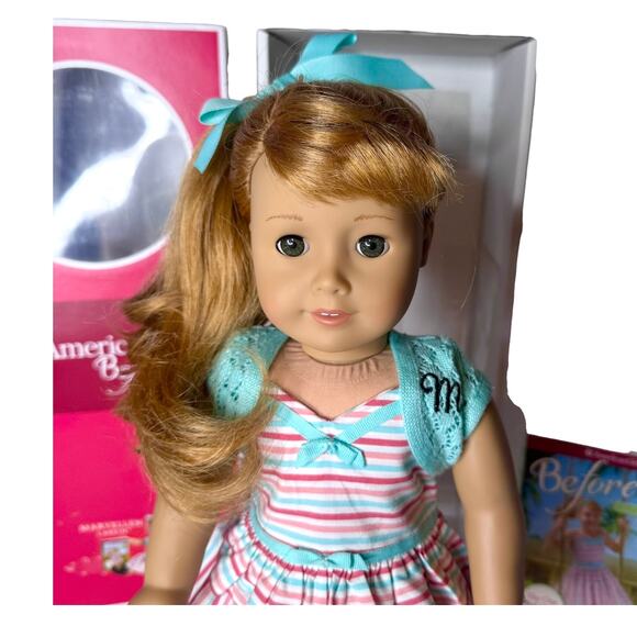 American Girl MaryEllen Doll Meet Outfit Dress Hair Bow Shoes Book Wrist Tag Box - Picture 3 of 11